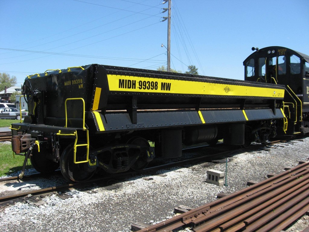 MHRailroad side dump car